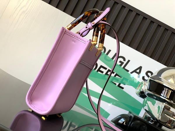 スーパーコピーブランドバッグ背面デザイン